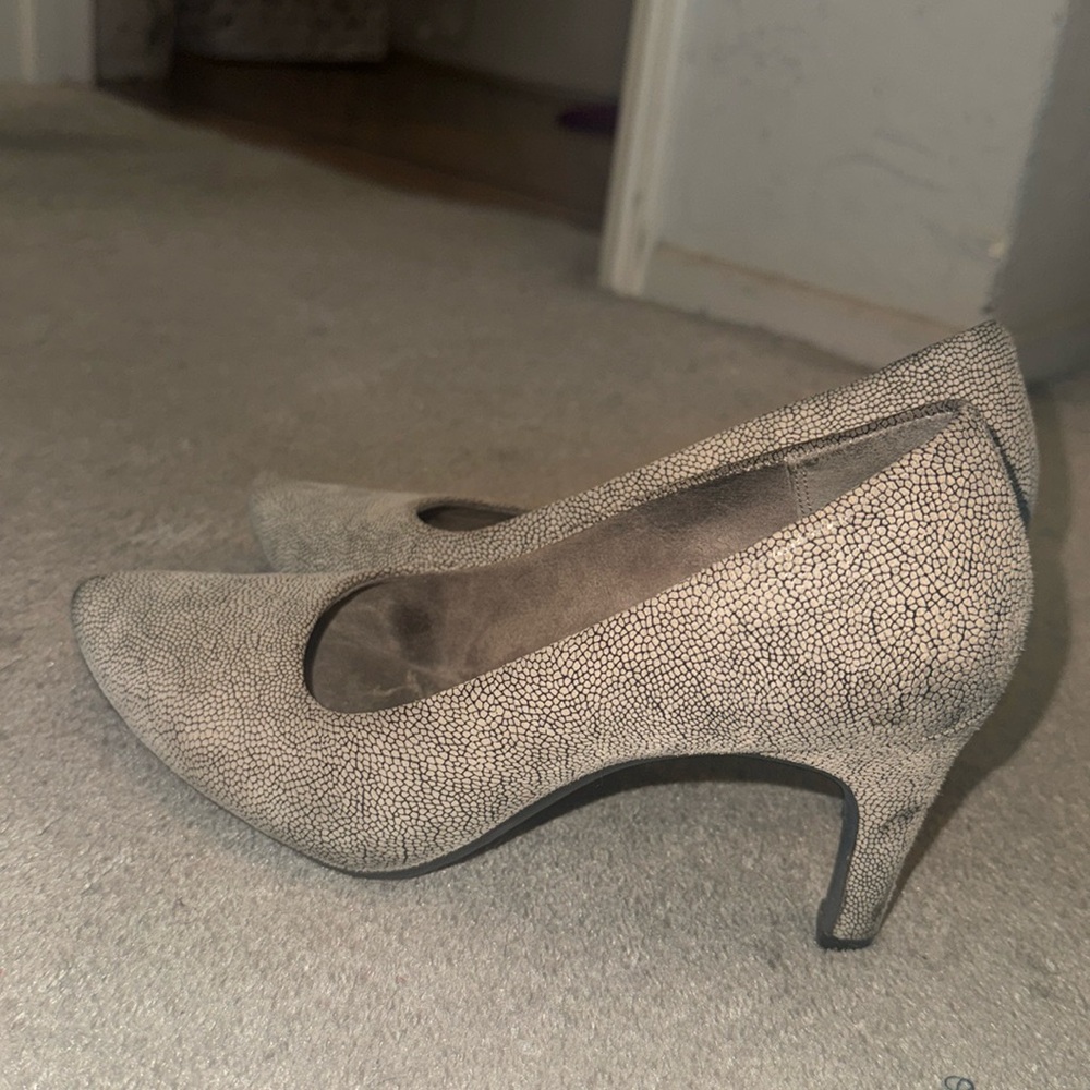 3 for $15 aerosoles black / white mini dot heels